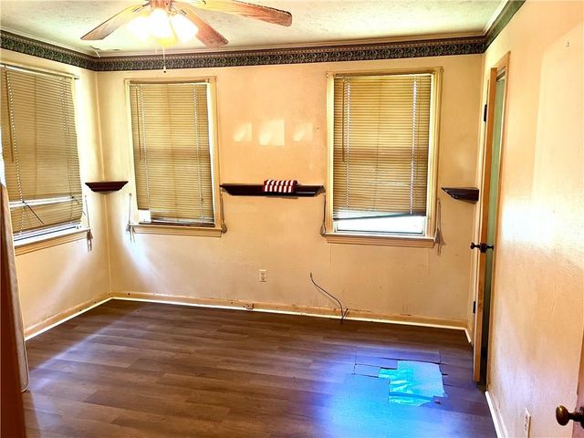 243 LONGSTREET Drive, Pineville, LA 71360