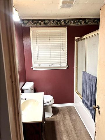 243 LONGSTREET Drive, Pineville, LA 71360