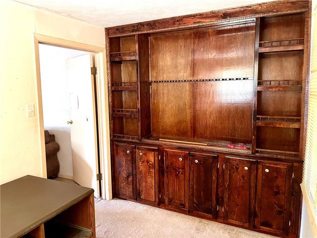 243 LONGSTREET Drive, Pineville, LA 71360