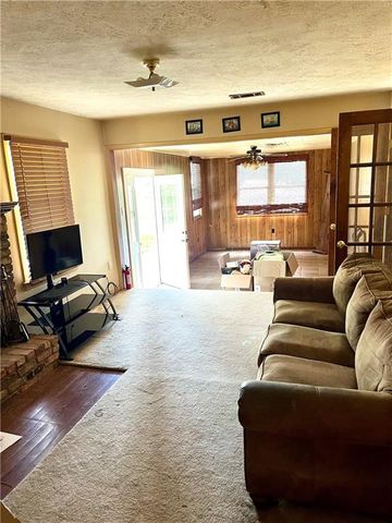 243 LONGSTREET Drive, Pineville, LA 71360