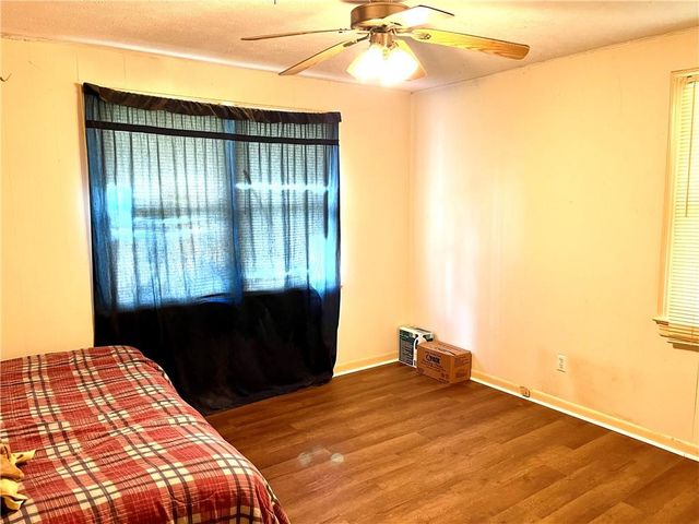 243 LONGSTREET Drive, Pineville, LA 71360