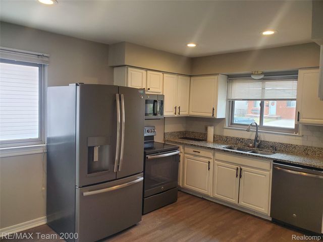 5397 JACKSON Street, Dearborn Heights, MI 48125