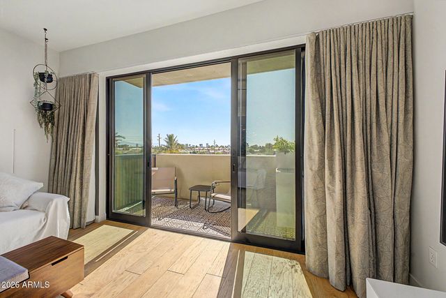 2300 E CAMPBELL Avenue 406, Phoenix, AZ 85016