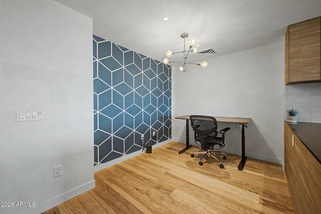 2300 E CAMPBELL Avenue 406, Phoenix, AZ 85016