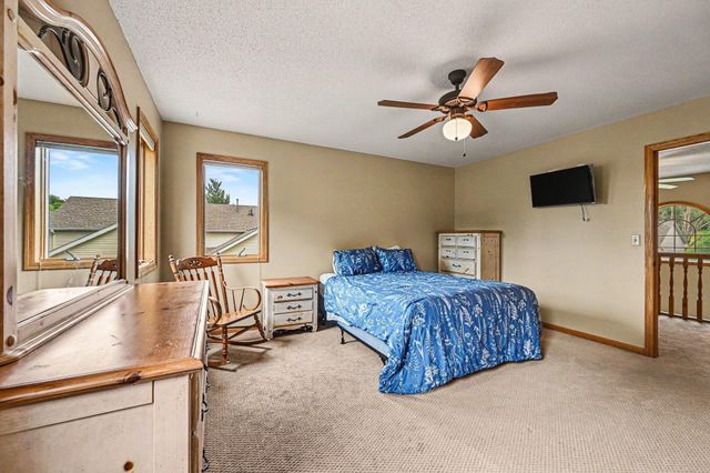 1452 Golf View Drive, River Falls, WI 54022