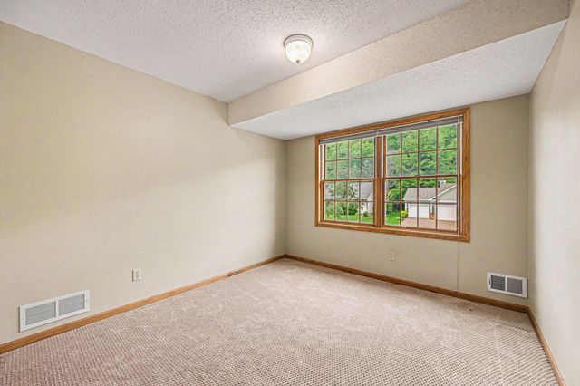 1452 Golf View Drive, River Falls, WI 54022