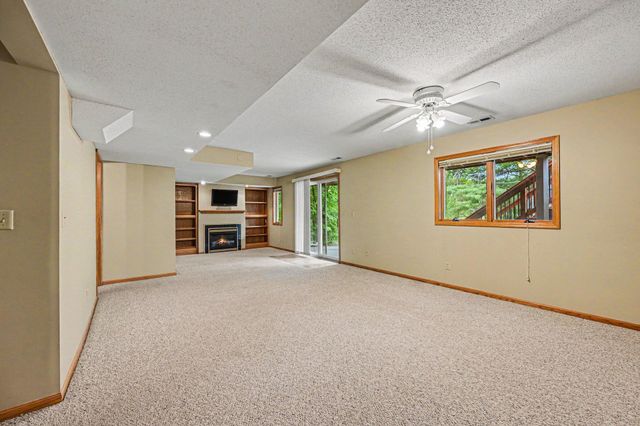 1452 Golf View Drive, River Falls, WI 54022