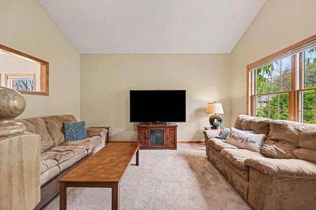 1452 Golf View Drive, River Falls, WI 54022