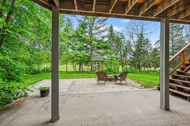 1452 Golf View Drive, River Falls, WI 54022