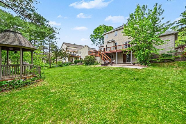 1452 Golf View Drive, River Falls, WI 54022