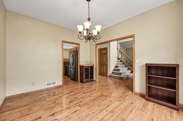1452 Golf View Drive, River Falls, WI 54022