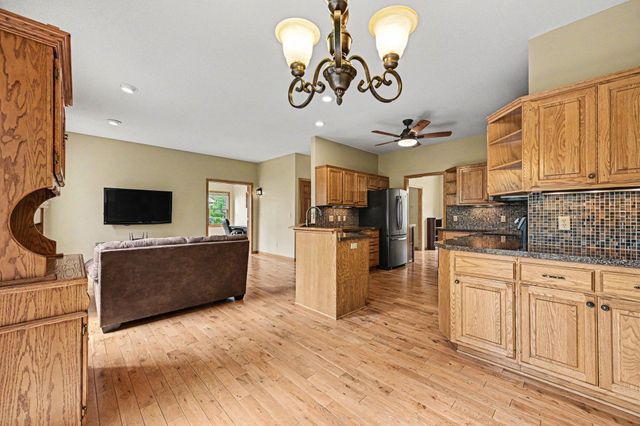 1452 Golf View Drive, River Falls, WI 54022
