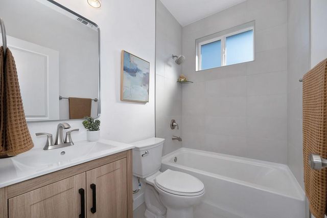 717 N Hobson, West Sacramento, CA 95605