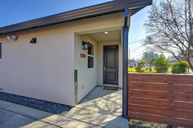717 N Hobson, West Sacramento, CA 95605