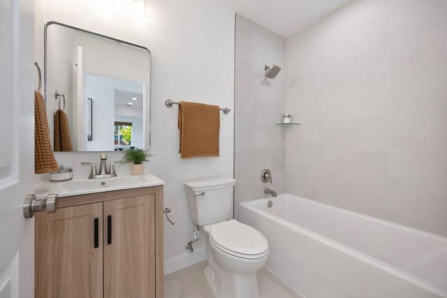 717 N Hobson, West Sacramento, CA 95605