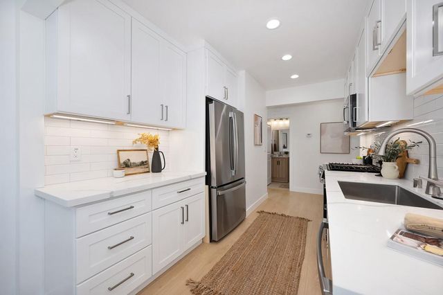 717 N Hobson, West Sacramento, CA 95605