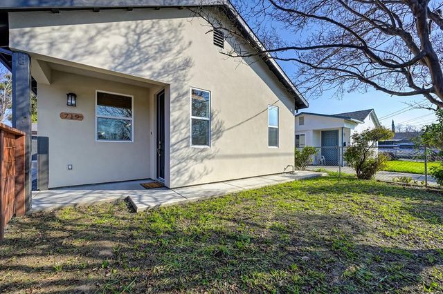 717 N Hobson, West Sacramento, CA 95605