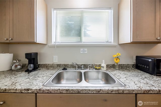 9201 36 Avenue S, Seattle, WA 98118