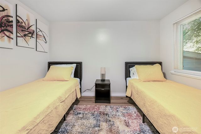 9201 36 Avenue S, Seattle, WA 98118