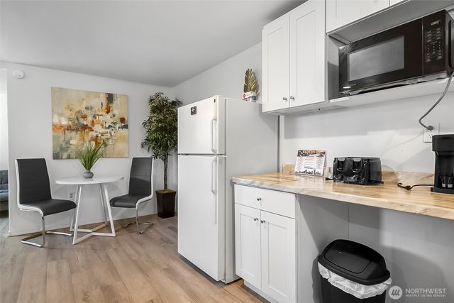 9201 36 Avenue S, Seattle, WA 98118