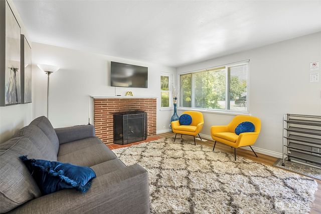 9201 36 Avenue S, Seattle, WA 98118