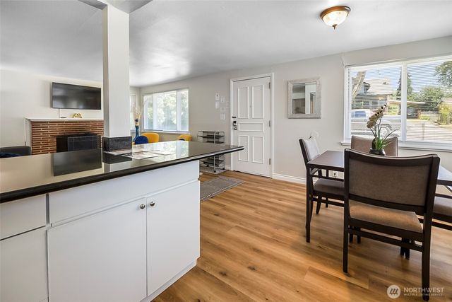 9201 36 Avenue S, Seattle, WA 98118