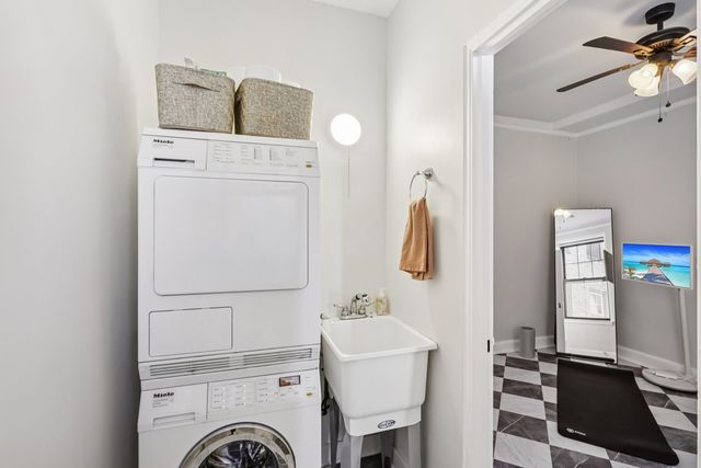 7321 S South Shore Drive 8D, Chicago, IL 60649