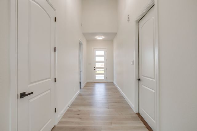 8024 Harvest Drive, Grandview, TX 76050