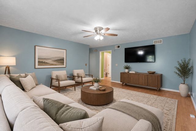1504 Carrick Dr, Murfreesboro, TN 37128