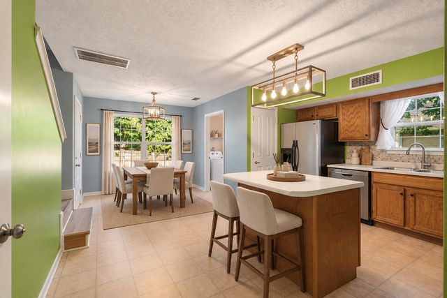 1504 Carrick Dr, Murfreesboro, TN 37128