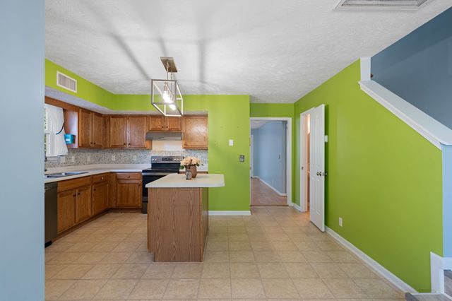1504 Carrick Dr, Murfreesboro, TN 37128