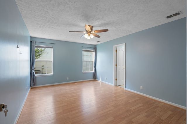 1504 Carrick Dr, Murfreesboro, TN 37128