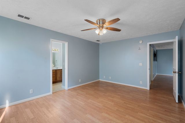 1504 Carrick Dr, Murfreesboro, TN 37128