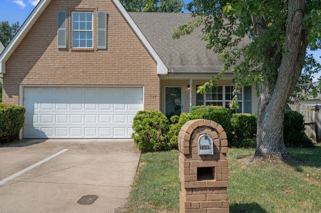 1504 Carrick Dr, Murfreesboro, TN 37128