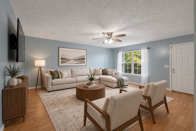 1504 Carrick Dr, Murfreesboro, TN 37128