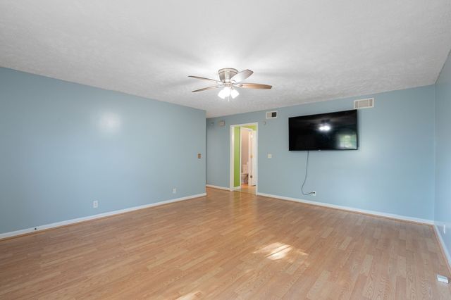 1504 Carrick Dr, Murfreesboro, TN 37128