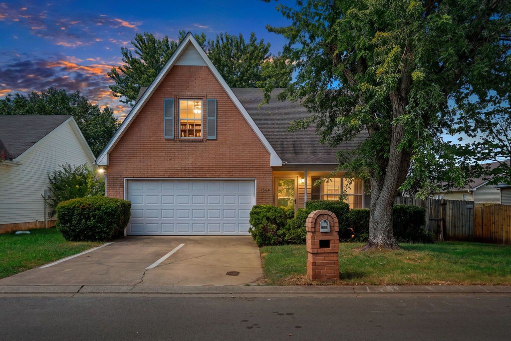 1504 Carrick Dr, Murfreesboro, TN 37128
