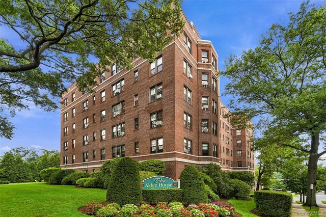11 Alden Road 5L, Larchmont, NY 10538