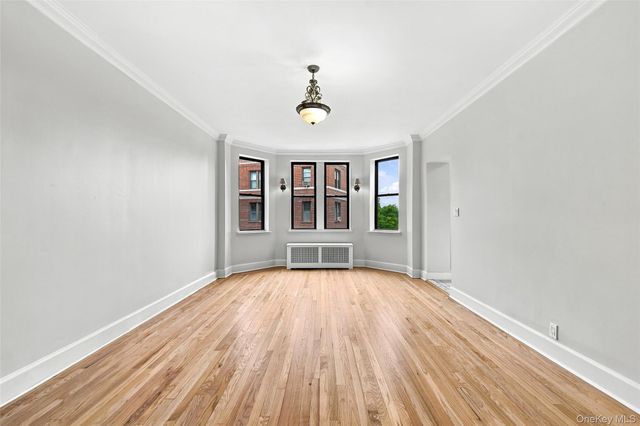 11 Alden Road 5L, Larchmont, NY 10538