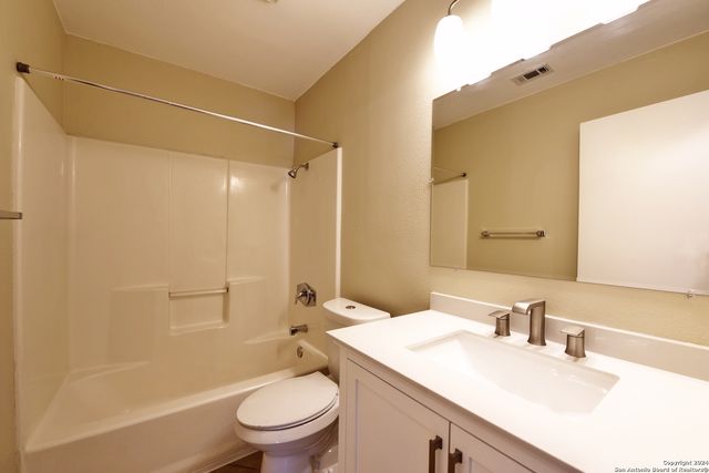3402 RIDGE ASH, San Antonio, TX 78247