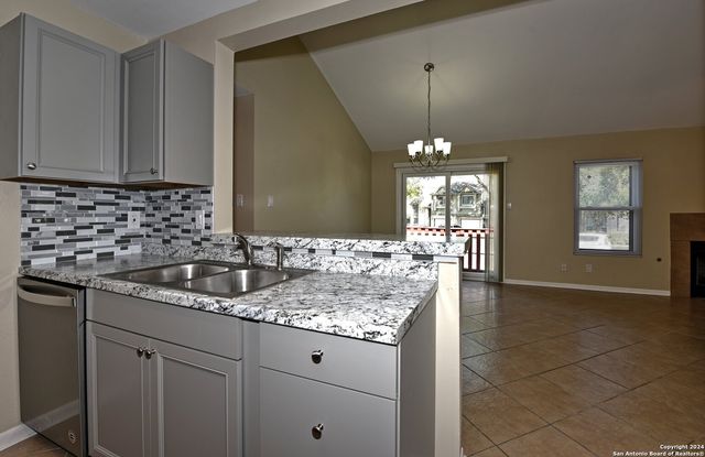 3402 RIDGE ASH, San Antonio, TX 78247