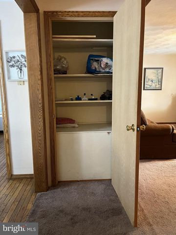 2 E NEW MARKET ST, Freeburg, PA 17827