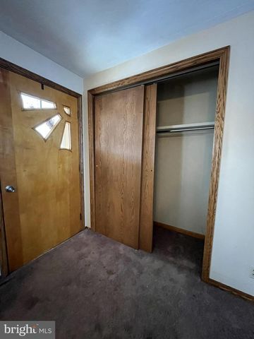 2 E NEW MARKET ST, Freeburg, PA 17827