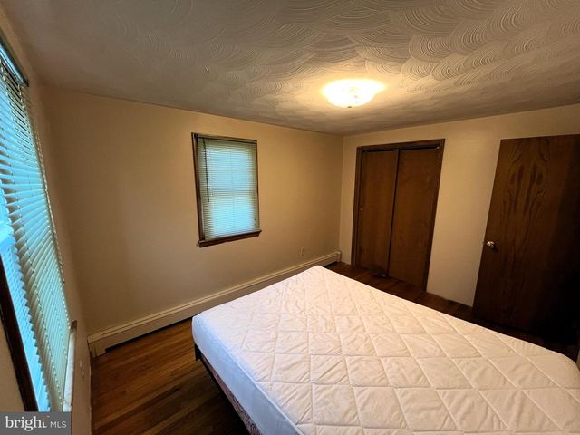 2 E NEW MARKET ST, Freeburg, PA 17827