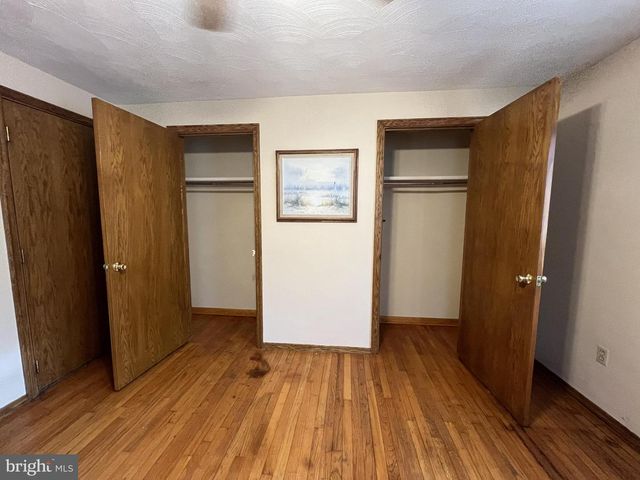 2 E NEW MARKET ST, Freeburg, PA 17827