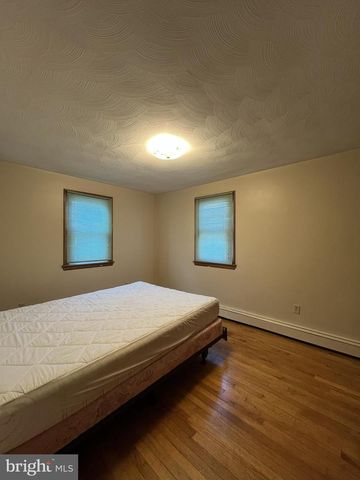 2 E NEW MARKET ST, Freeburg, PA 17827