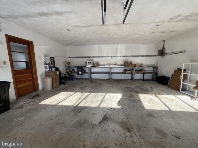 2 E NEW MARKET ST, Freeburg, PA 17827