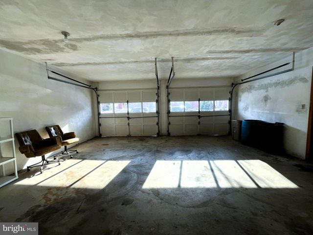 2 E NEW MARKET ST, Freeburg, PA 17827