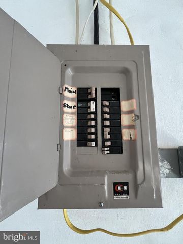 2 E NEW MARKET ST, Freeburg, PA 17827