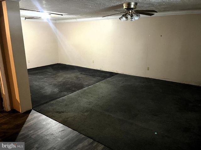 2 E NEW MARKET ST, Freeburg, PA 17827